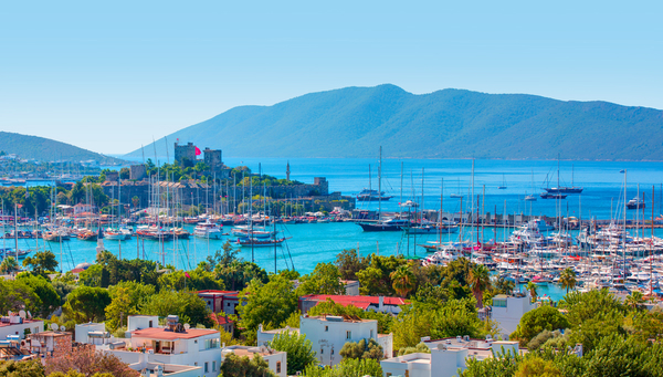 Bodrum: Bella ciudad fortificada de origen griego.
