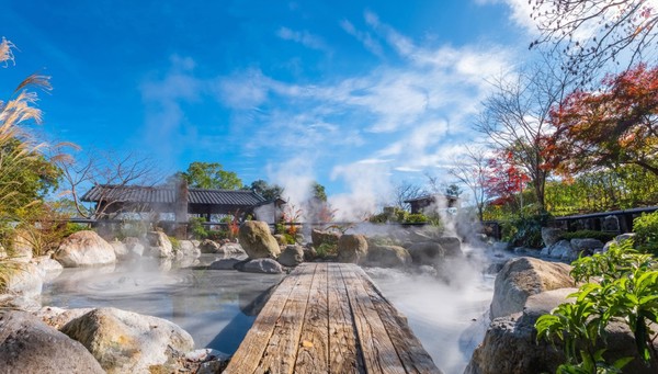 Boiling bath at the Onishibozu Jigoku hot spring in Beppu