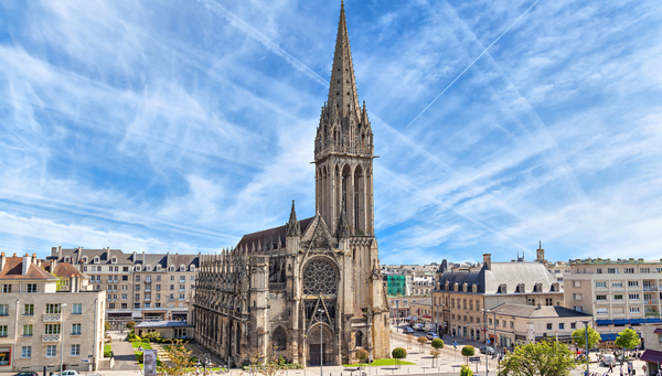 Iglesia de Saint-Pierre en Caen.
