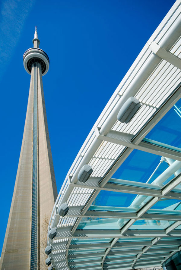 Toronto:  Excursión opcional a Torre Nacional de Canadá.