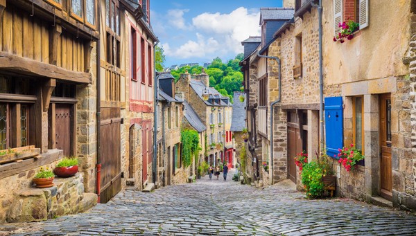 Dinan