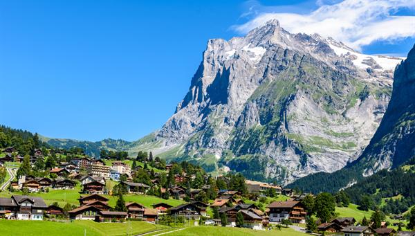 Grindelwald: En el corazón de los Alpes Suizos.
