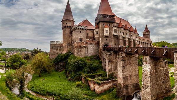 Hunedoara: Su castillo es el más bonito de Rumania.

