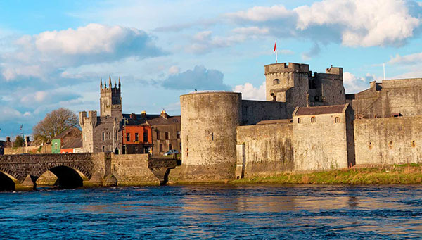 Limerick: Carácter irlandés a orillas del río Shanon.