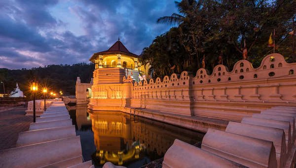Ciudad sagrada de Kandy, que fue la última capital de los reyes sinhalas
