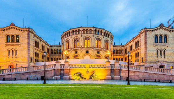 El parlamento noruego en Oslo, Noruega.