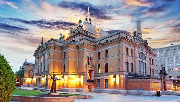 Oslo - Teatro nacional, Noruega