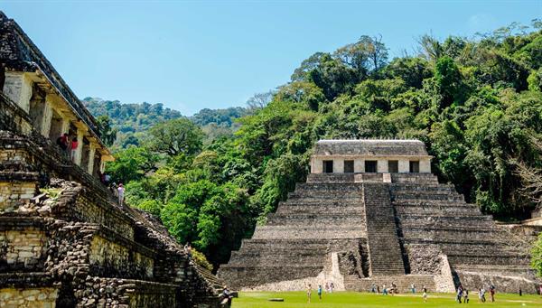 Palenque: Visitamos su impresionante recinto arqueológico.