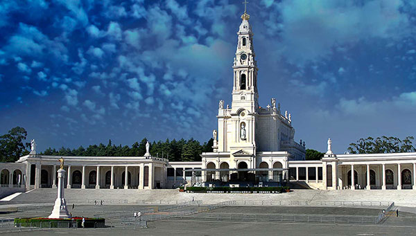 Fátima: El santuario mariano. Visita de su santuario.