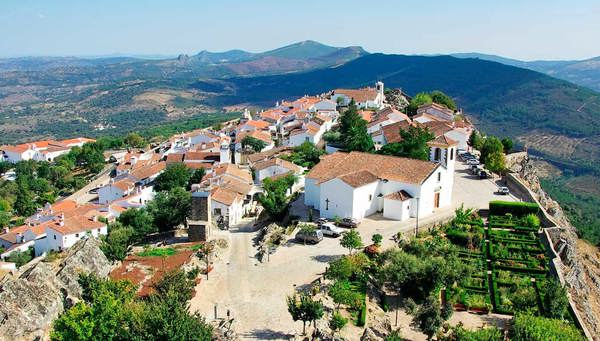 Marvao: Musulmanes, romanos, visigodos… todos hemos pasado por aquí. Incluido almuerzo en típico restaurante.