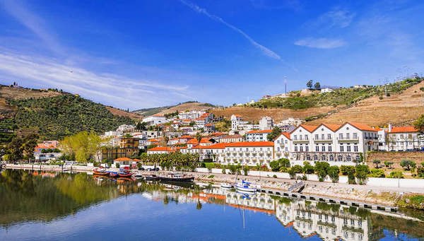 We include a small cruise on the Douro River