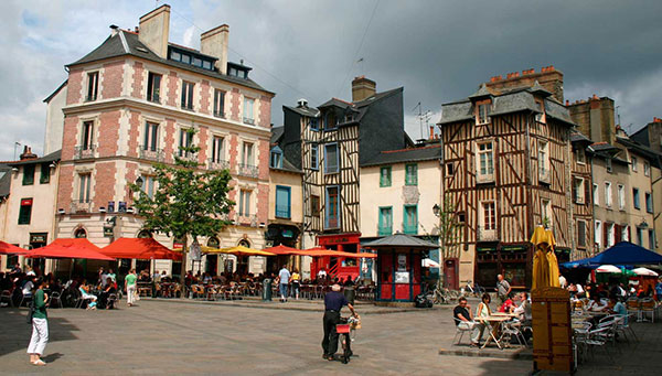 Rennes: Capital de la región de Bretaña.