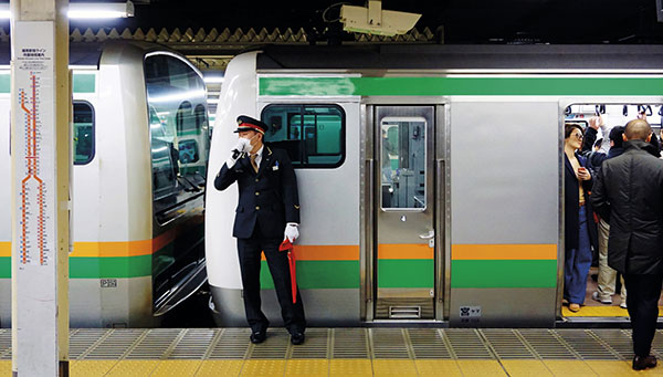 Tokio: Utilizaremos el modernísimo y eficaz transporte público