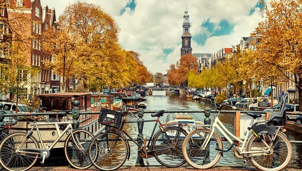 tour Dublin, Southern England, and Amsterdam with Paris photo