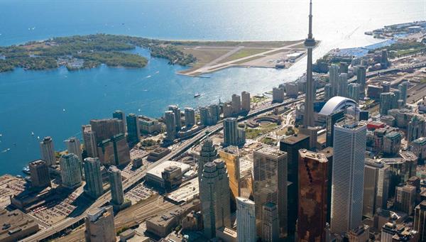 Toronto: Incluimos un traslado a Queens Quay.
