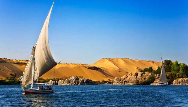 Aswan: Ride in a falucca.