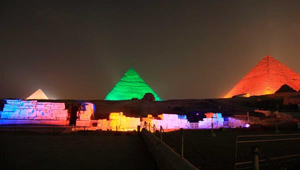 El Cairo: Espectáculo luz y sonido en pirámides GIZA.