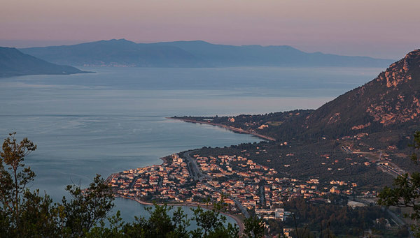 We will stop in the beautiful town by the sea.