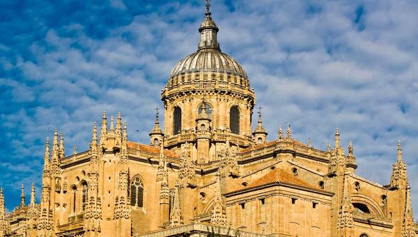 Salamanca: El conocimiento en piedra.