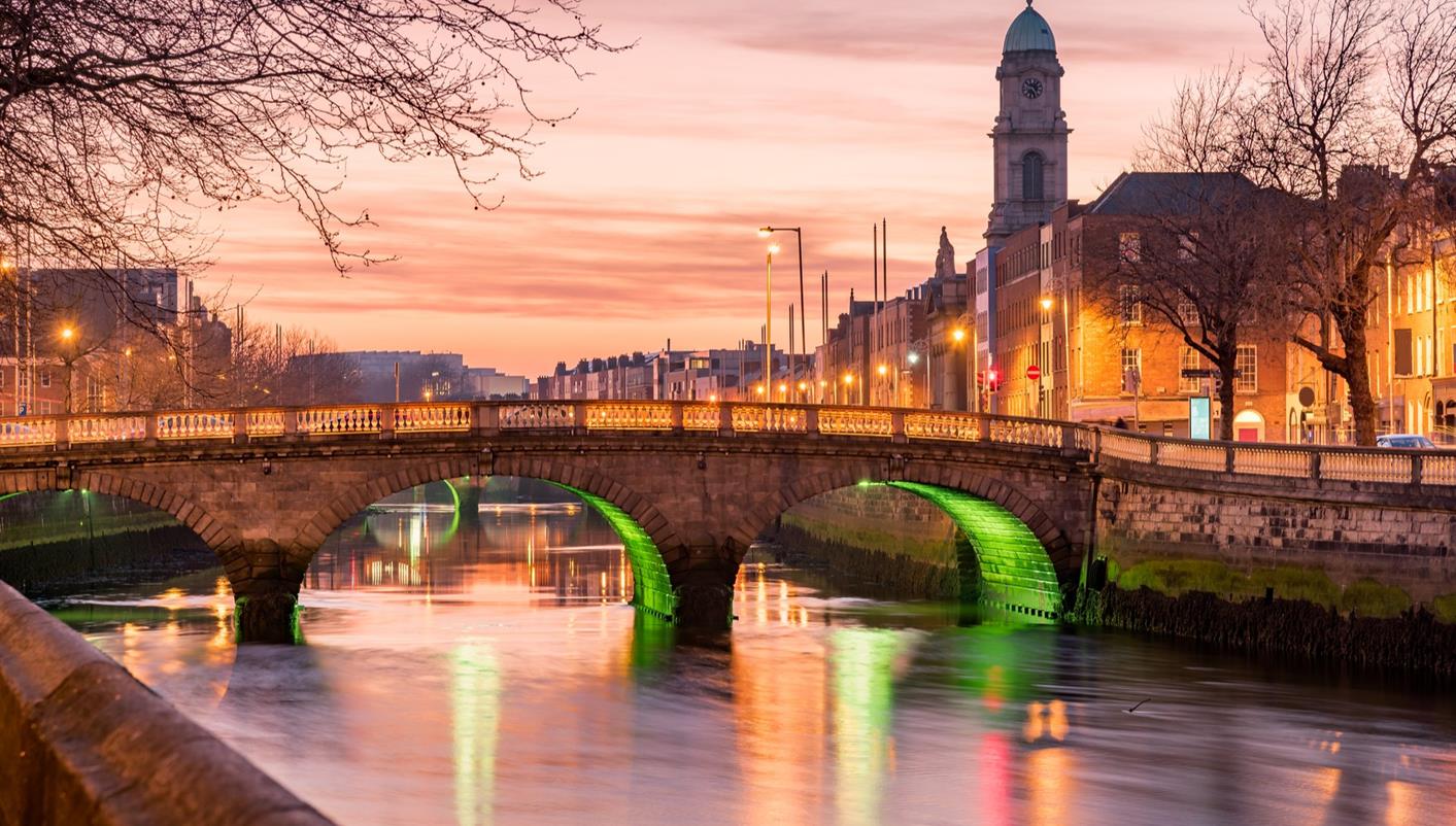 header picture of tour Ireland, the United Kingdom and Paris