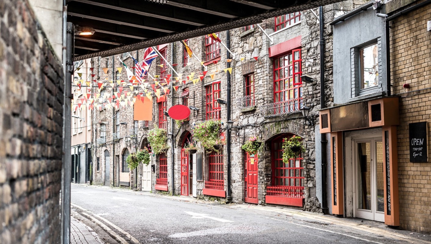 header picture of tour From Dublin to Southern England