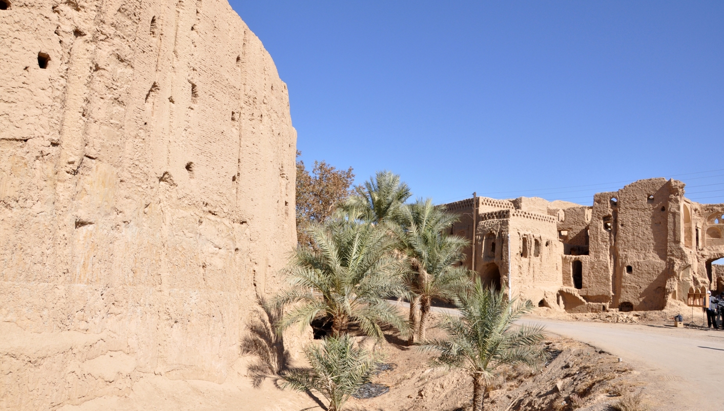 header picture of tour Iran: An Oasis of Devotion and Faith