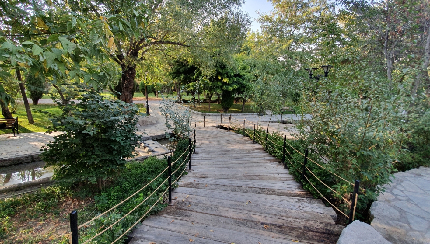 header picture of tour Iran: A Journey through Persian History