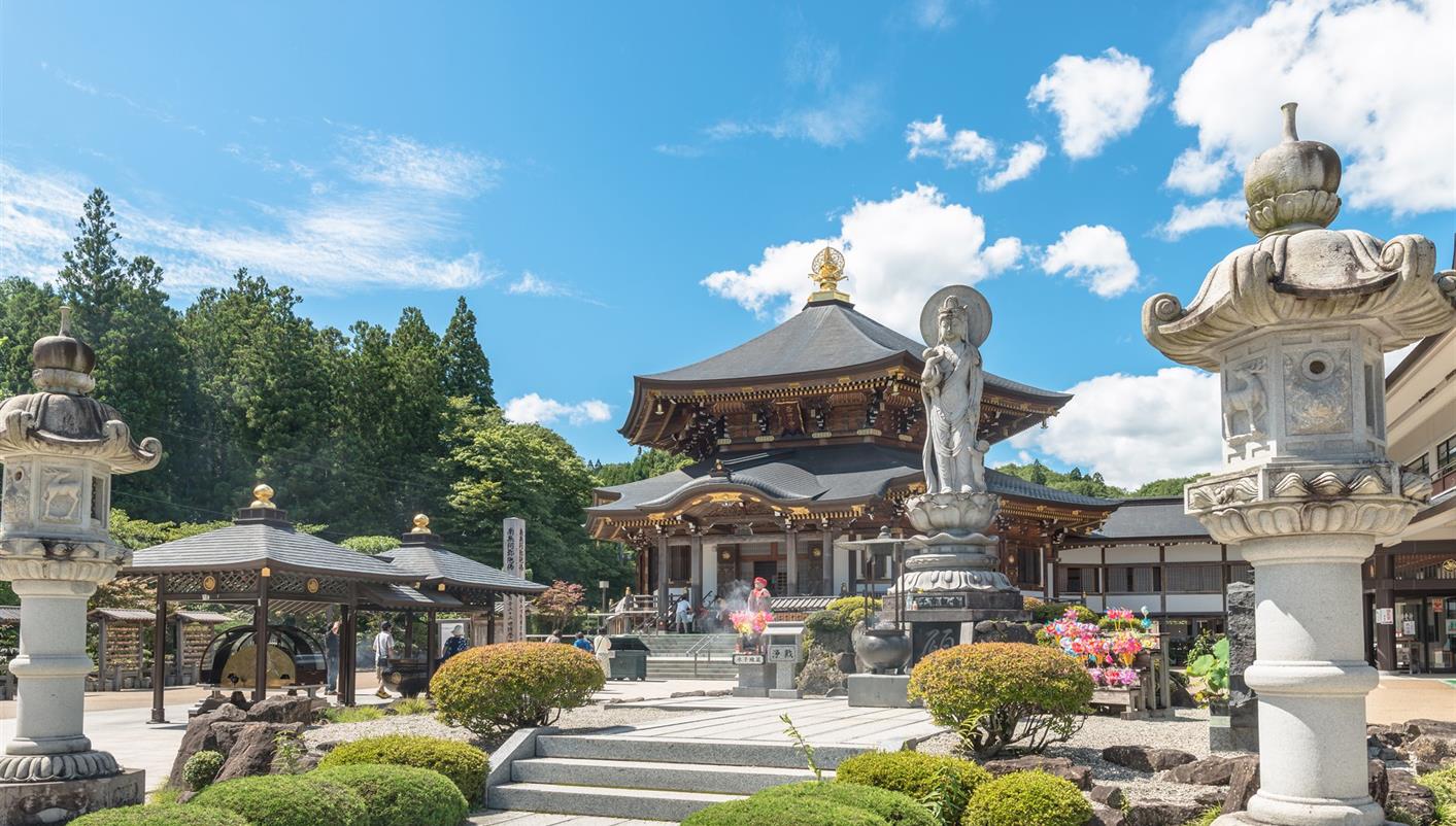header picture of tour Traditional Japan and north of Japan- End Sapporo