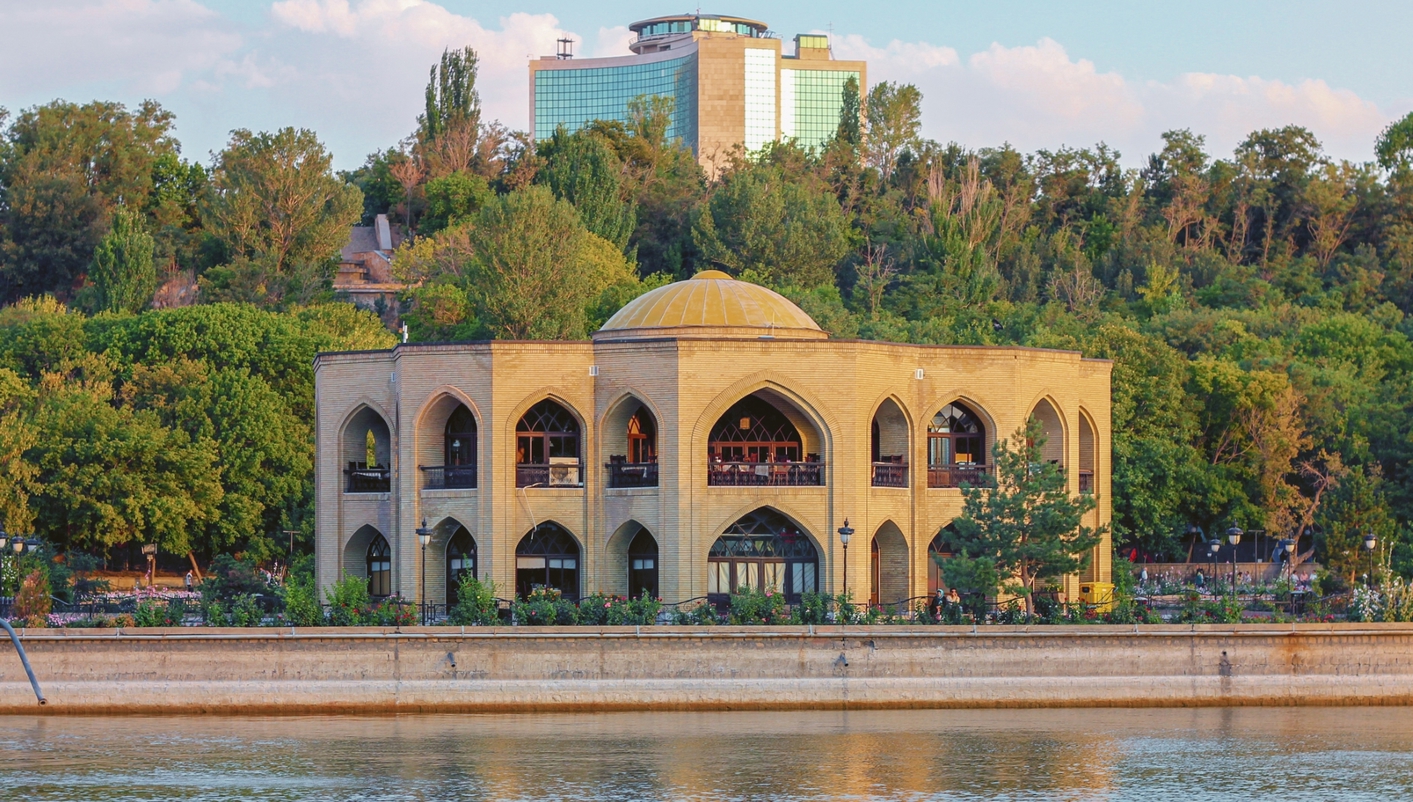 paquete turistico Persia Fascinante con Teheran y Rahst
