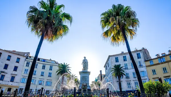 Vuelta a Italia con Corcega y Cerdeña