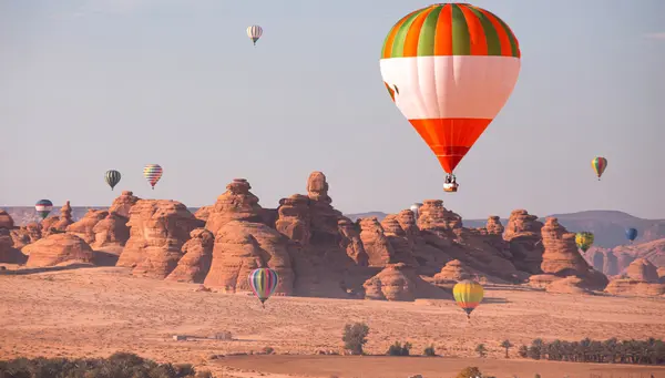 Explora Egipto, Al Ula y Riad:tradición y futuro