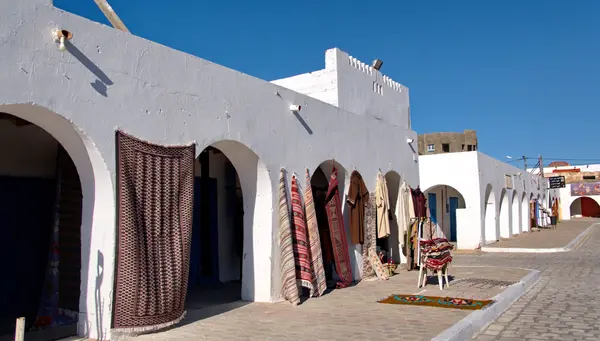 Contrastes de Túnez