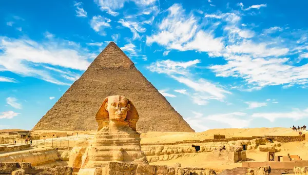 Contrastes de Arabia con Jordania y Cairo