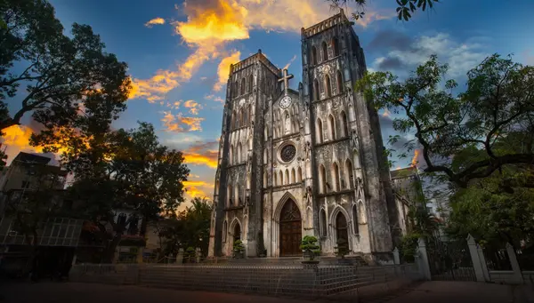 Gran Tour de Vietnam con Playas de Mui Ne