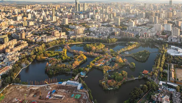 Descubre China y Esencia de Yunnan