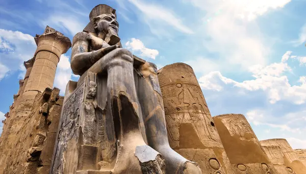 Tierra de faraones con Alejandría y Mar Rojo