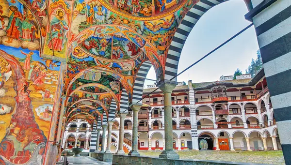 De Atenas a Bucarest