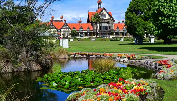 Nueva Zelanda, Tierra De Maoríes