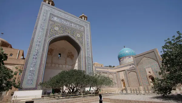 Antigua Persia, Persépolis y Mashad