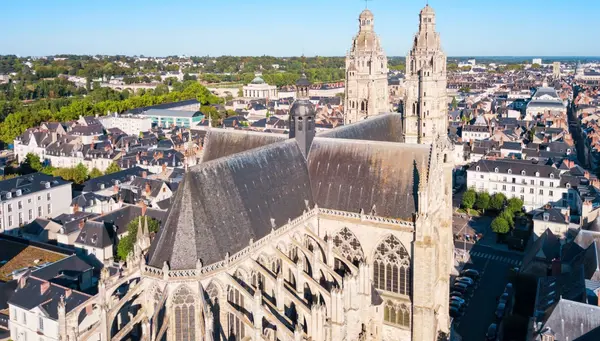 París, Lourdes, Costa Azul, Provenza y Barcelona