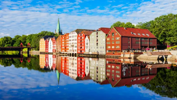 Hungría, Polonia y Fiordos Legendarios