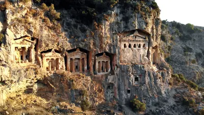 Dalyan: Incredible place next to its beautiful navigable river.