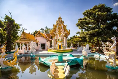 Templos De Wat Tham Suea