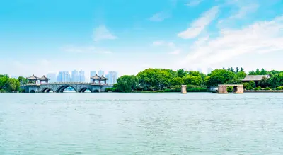 Xuzhou: It has a beautiful Yunlong lake.