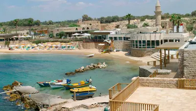 Cesarea: General view of the city and Roman ruins