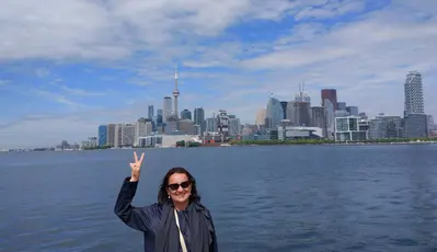 Toronto<i>  by alexisespinosanchez</i>
