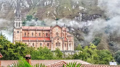 Covadonga<i>  by Borges</i>