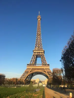 París<i>  by EMIRELES</i>