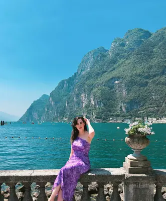 Lago de Garada<i>  by CristtyRs</i>