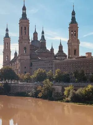 Zaragoza<i>  by HectoRosas</i>